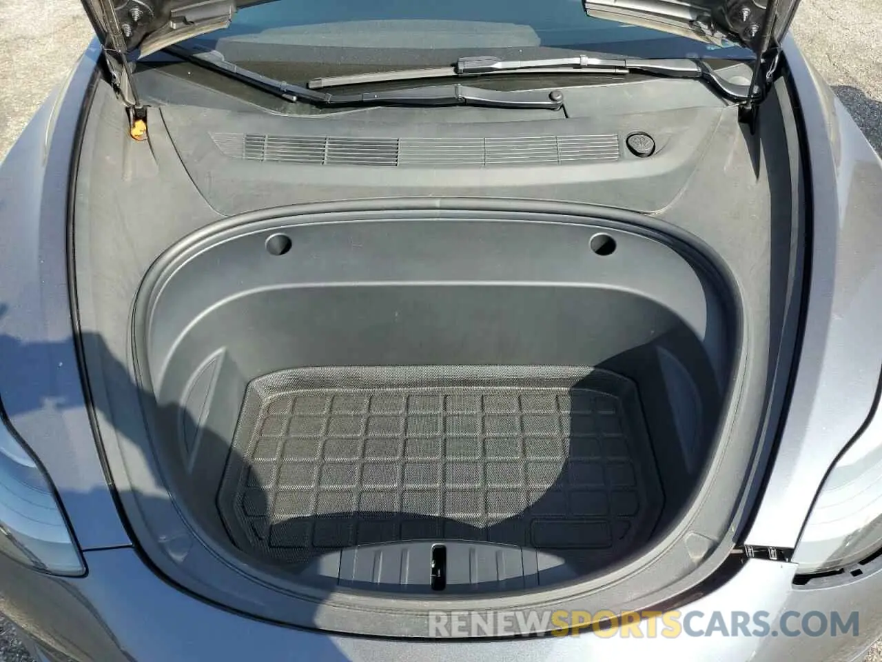 11 Photograph of a damaged car 5YJ3E1EB6NF348361 TESLA MODEL 3 2022