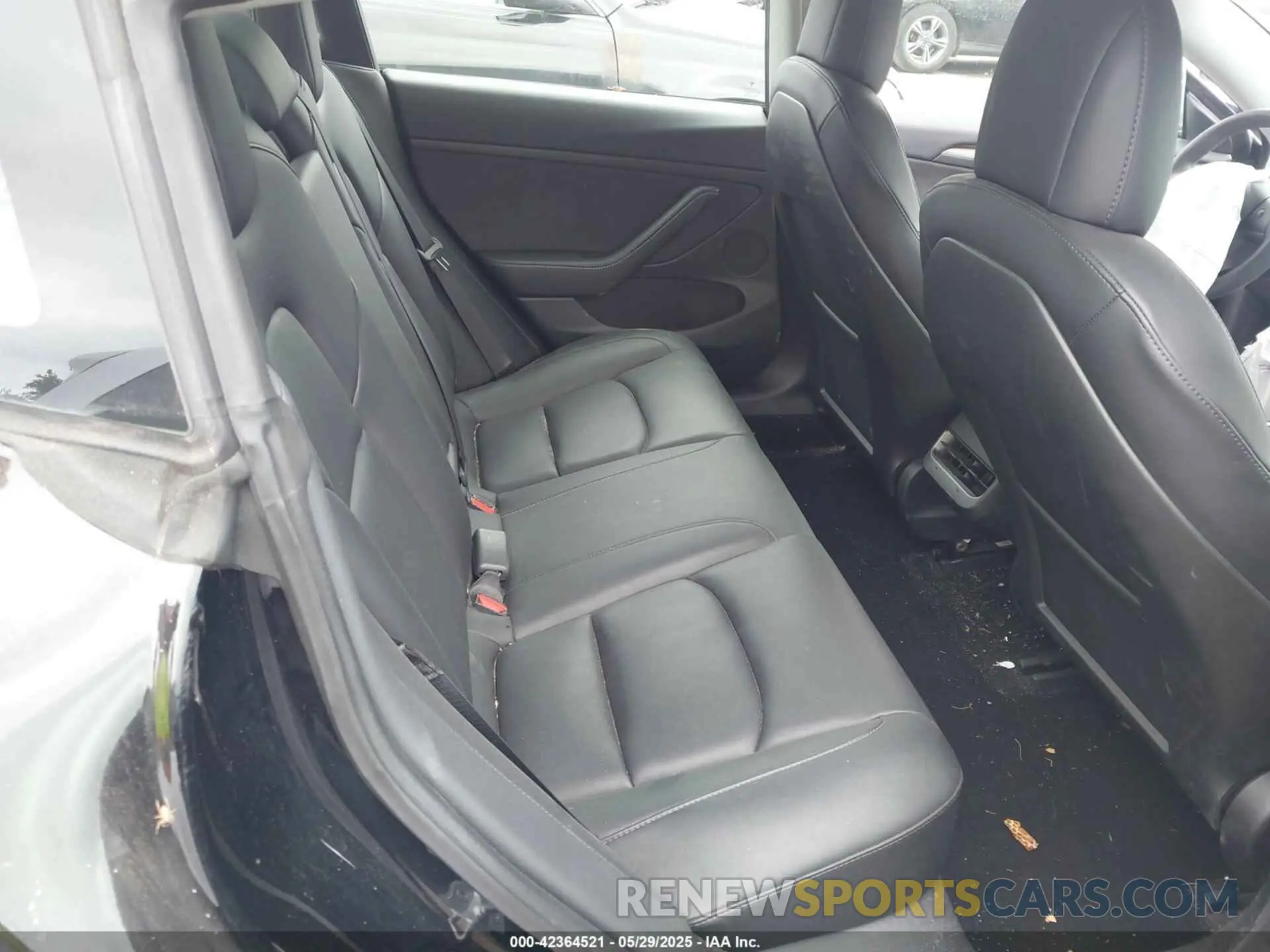8 Photograph of a damaged car 5YJ3E1EB7NF165647 TESLA MODEL 3 2022