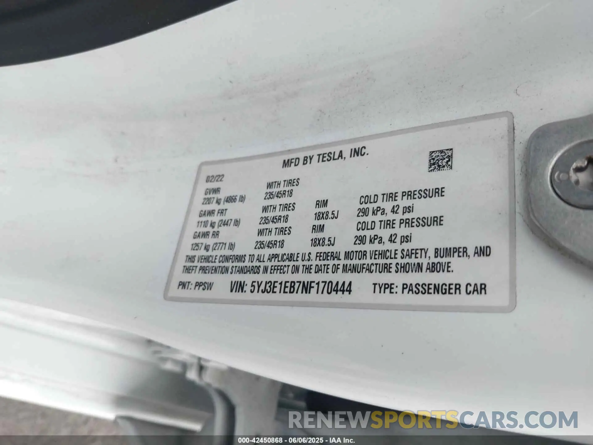 9 Photograph of a damaged car 5YJ3E1EB7NF170444 TESLA MODEL 3 2022