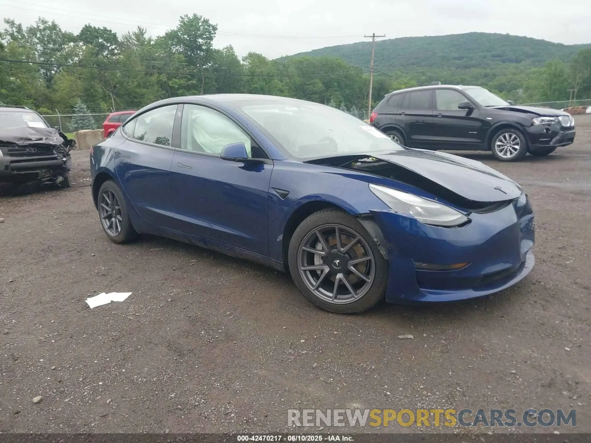 1 Фотография поврежденного автомобиля 5YJ3E1EB7NF171481 TESLA MODEL 3 2022