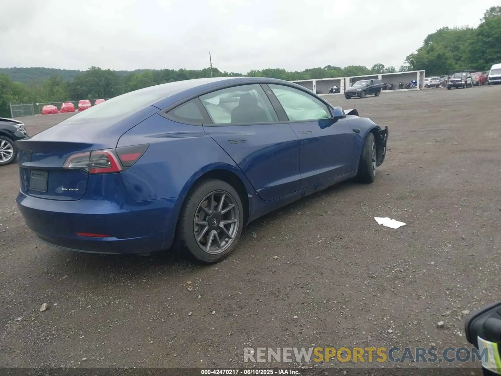 4 Фотография поврежденного автомобиля 5YJ3E1EB7NF171481 TESLA MODEL 3 2022