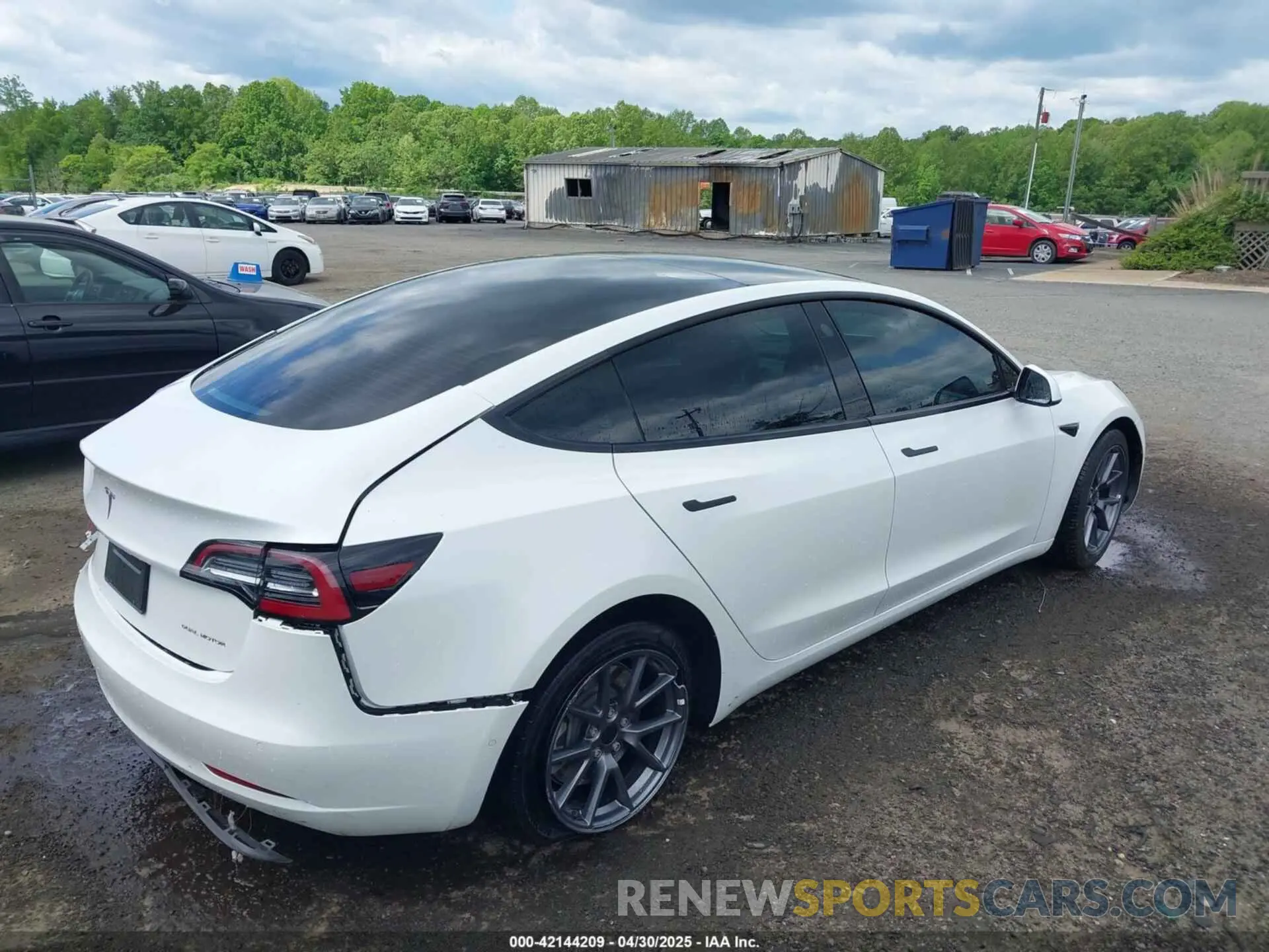 4 Фотография поврежденного автомобиля 5YJ3E1EB7NF230514 TESLA MODEL 3 2022