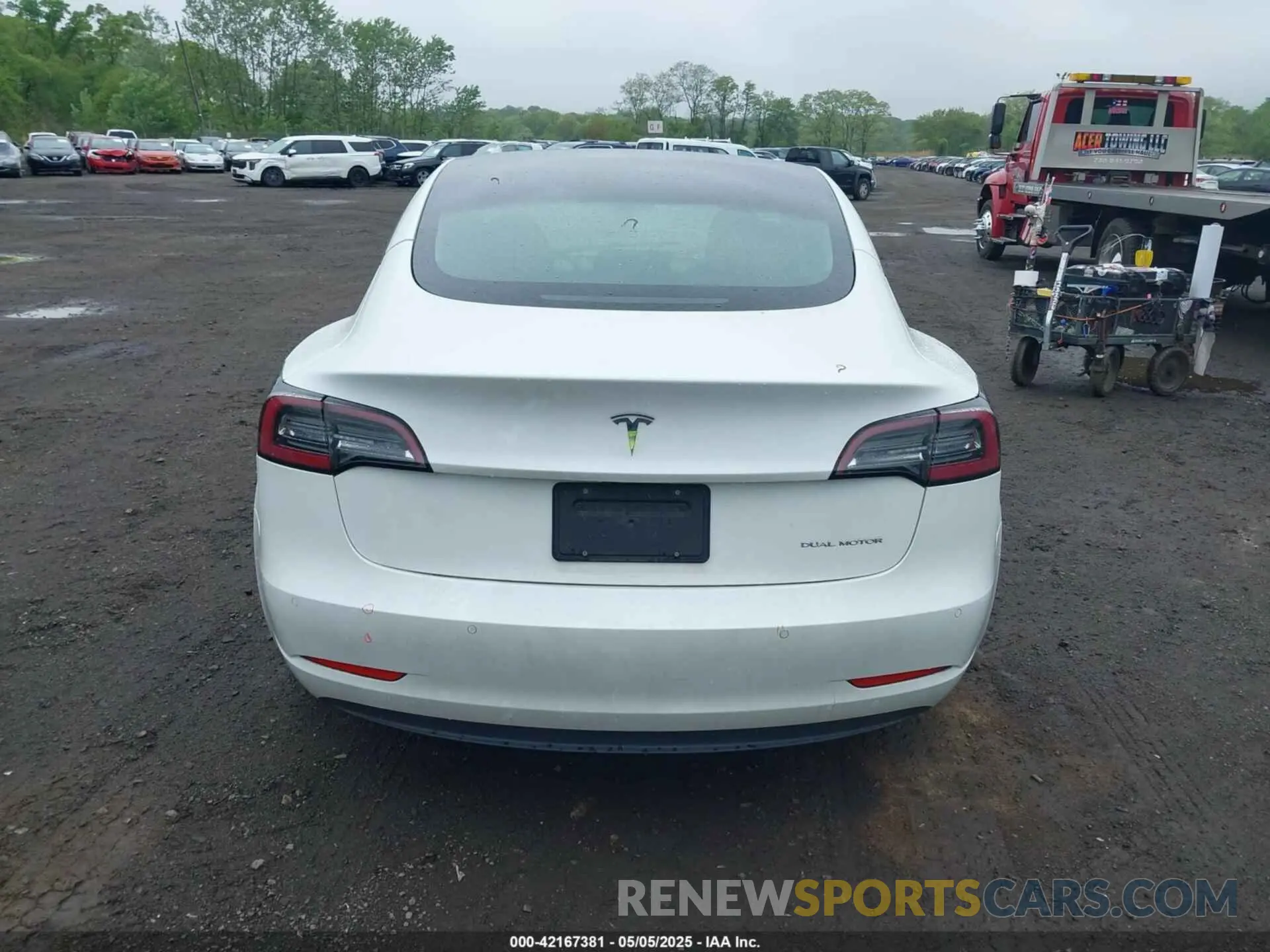16 Photograph of a damaged car 5YJ3E1EB7NF257440 TESLA MODEL 3 2022