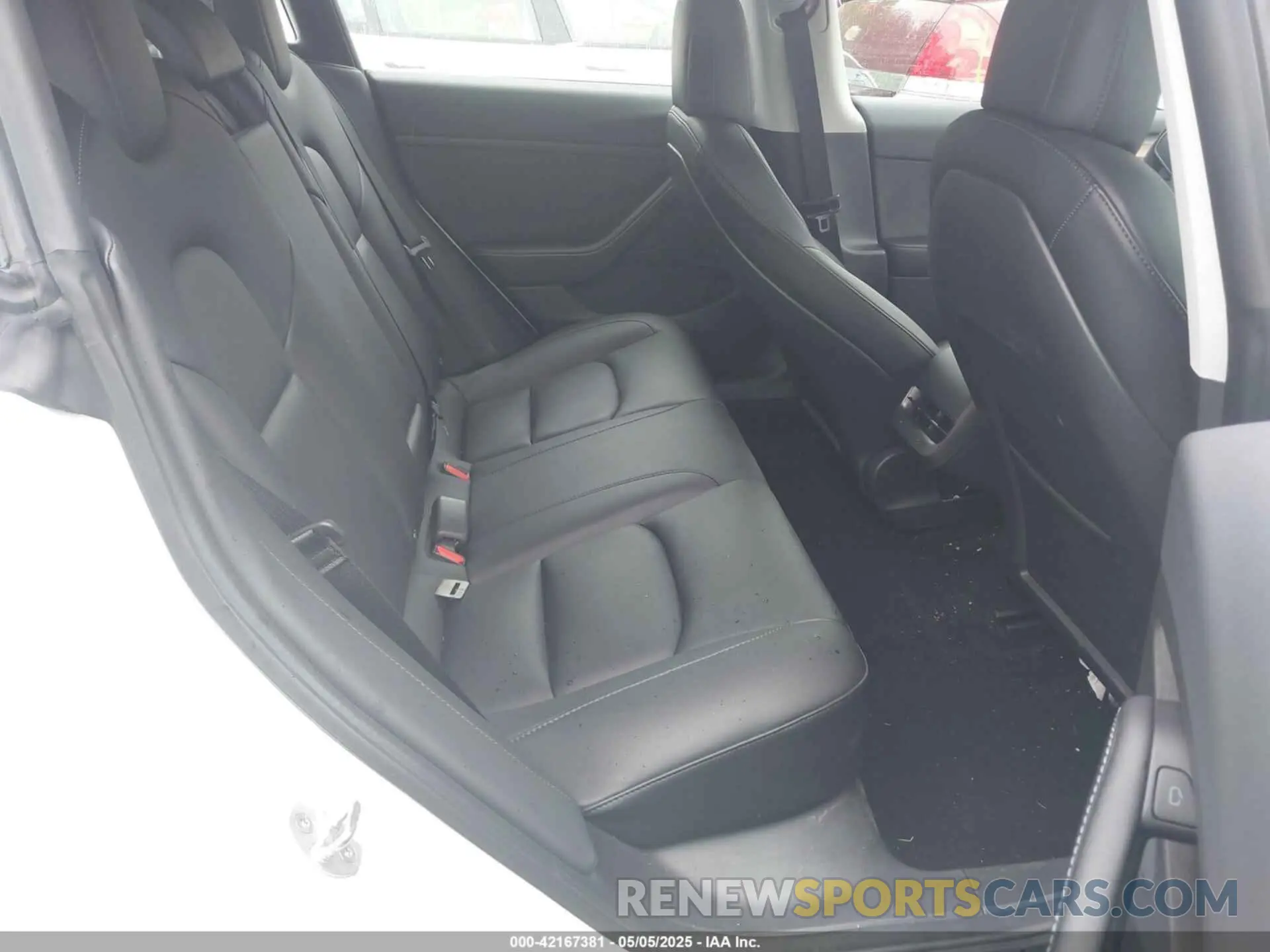 8 Photograph of a damaged car 5YJ3E1EB7NF257440 TESLA MODEL 3 2022