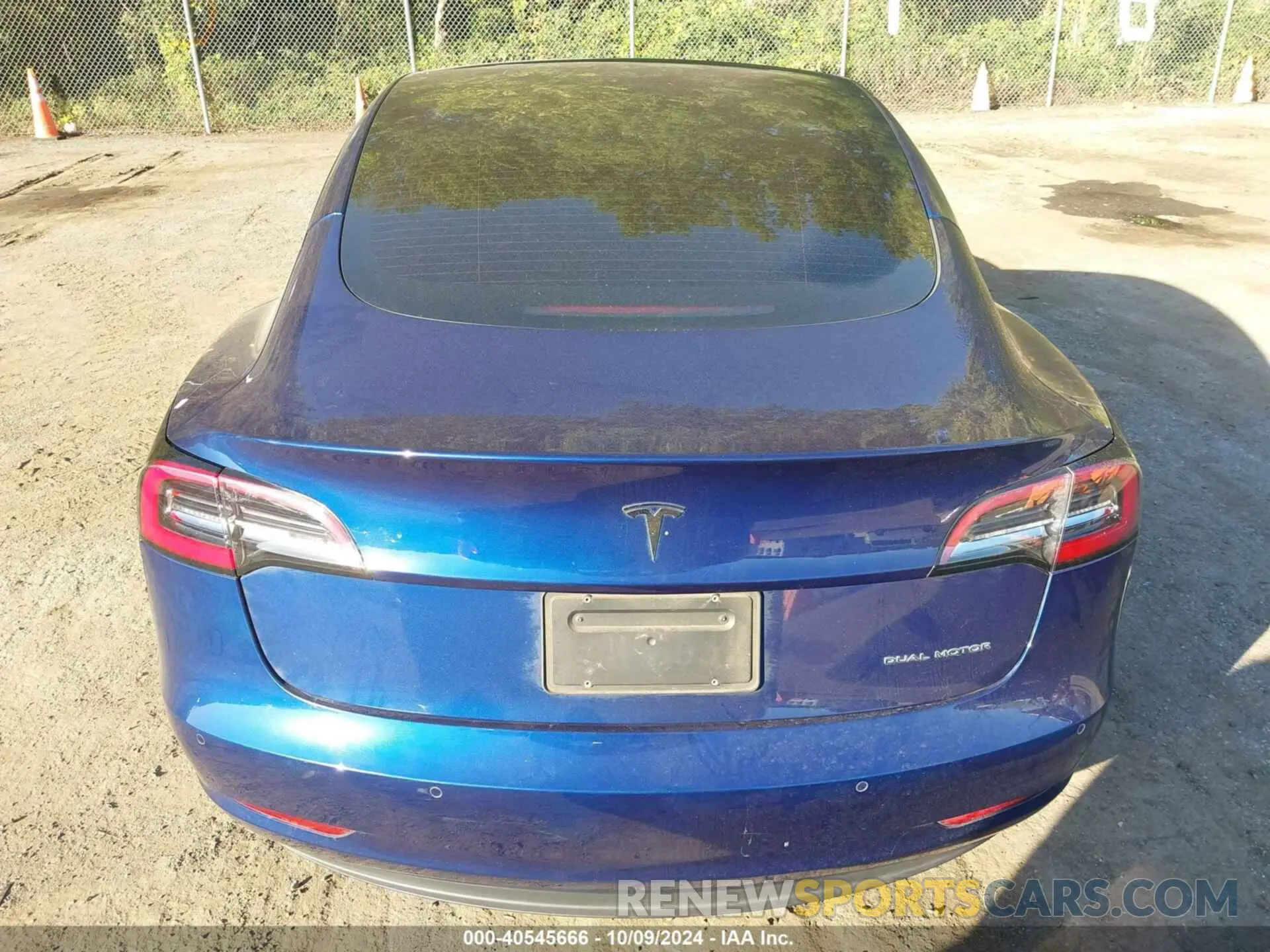 17 Фотография поврежденного автомобиля 5YJ3E1EB7NF289420 TESLA MODEL 3 2022