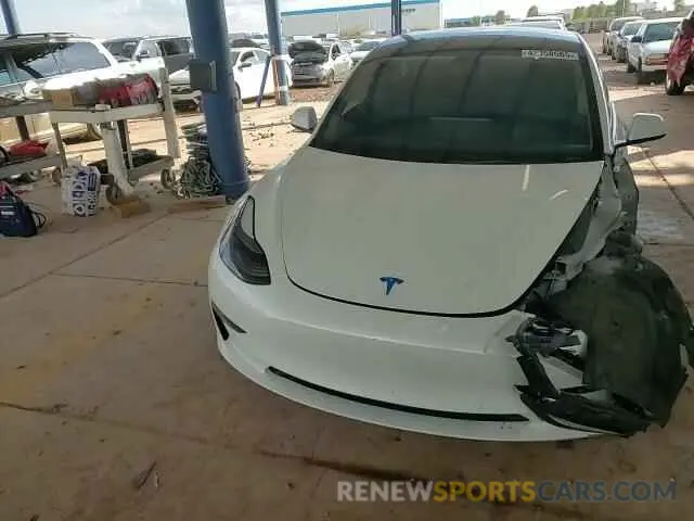 11 Photograph of a damaged car 5YJ3E1EB7NF296285 TESLA MODEL 3 2022