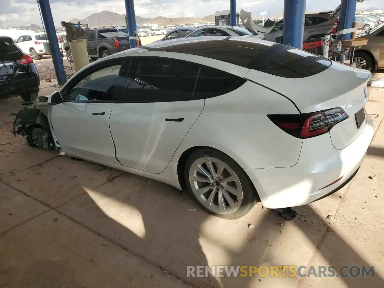 2 Photograph of a damaged car 5YJ3E1EB7NF296285 TESLA MODEL 3 2022
