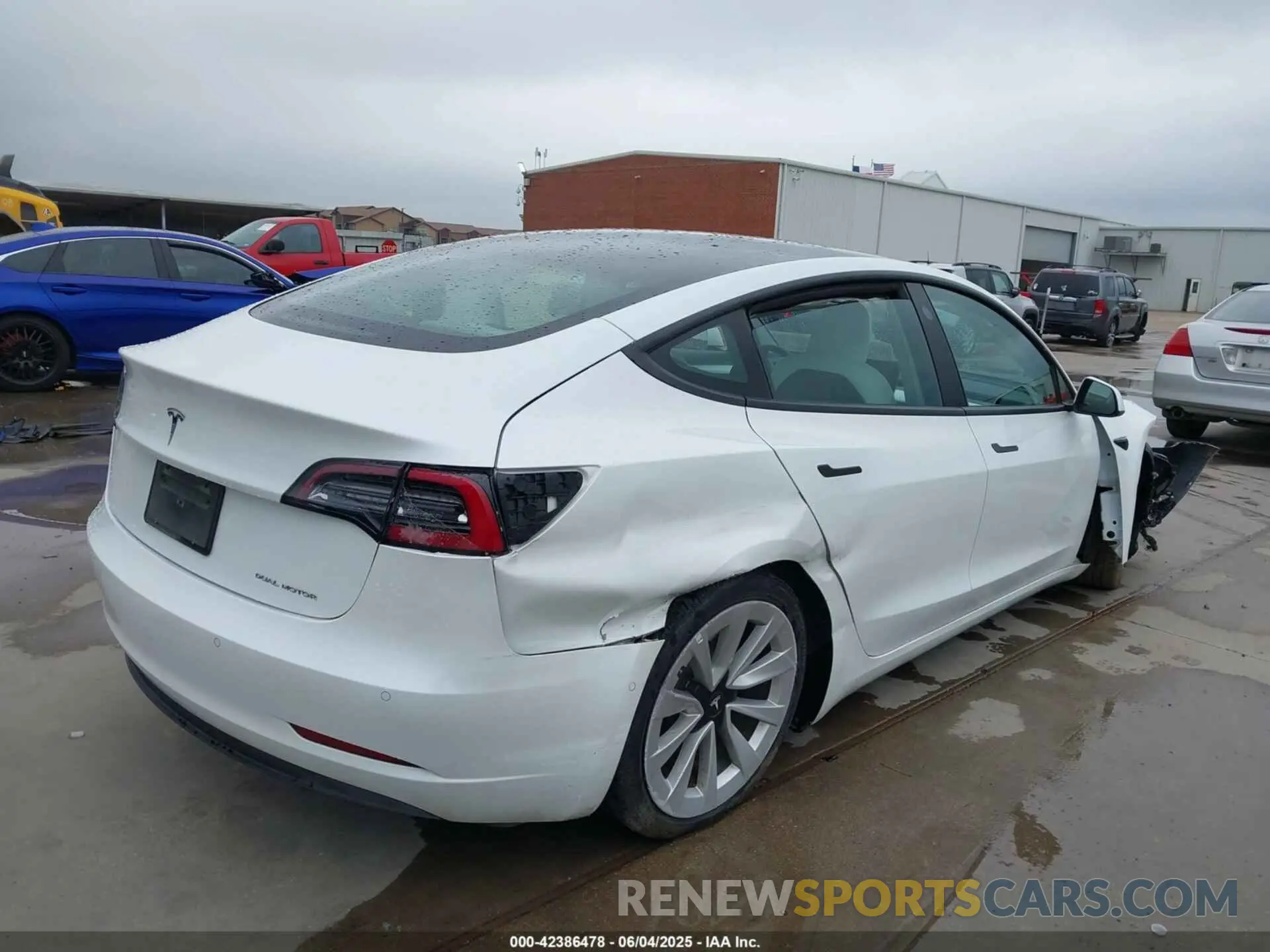 4 Фотография поврежденного автомобиля 5YJ3E1EB7NF355688 TESLA MODEL 3 2022