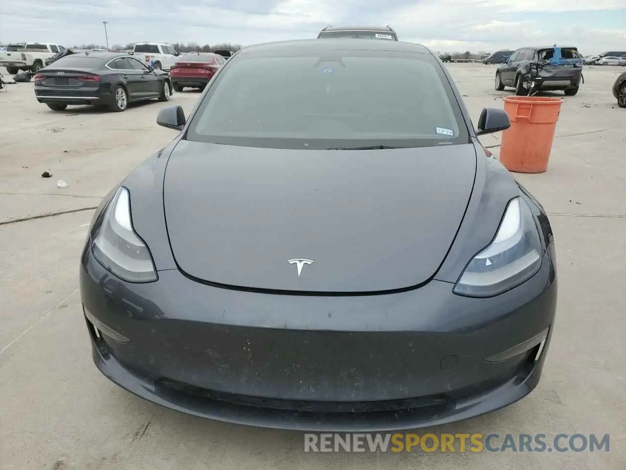 5 Photograph of a damaged car 5YJ3E1EB8NF103965 TESLA MODEL 3 2022