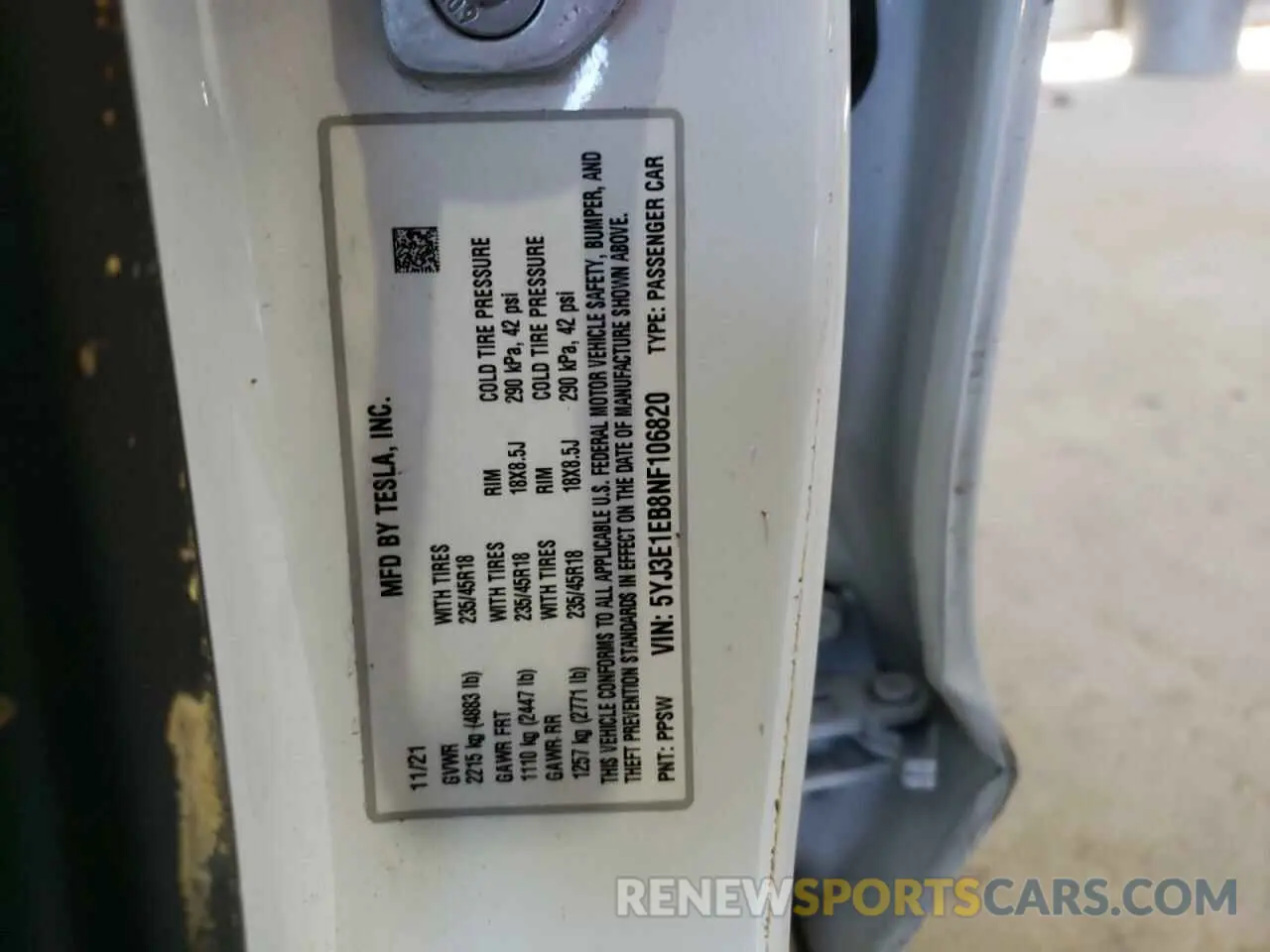 10 Photograph of a damaged car 5YJ3E1EB8NF106820 TESLA MODEL 3 2022