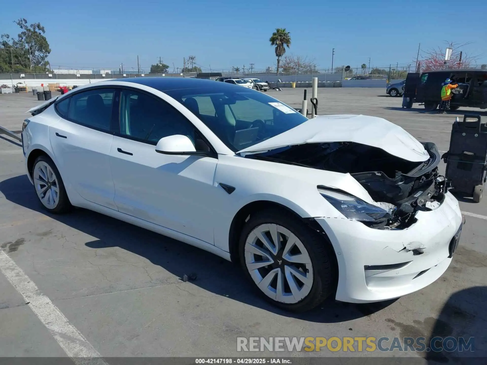 1 Фотография поврежденного автомобиля 5YJ3E1EB8NF127361 TESLA MODEL 3 2022