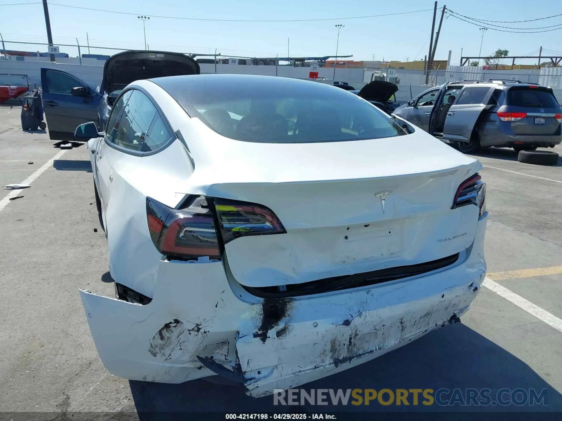15 Фотография поврежденного автомобиля 5YJ3E1EB8NF127361 TESLA MODEL 3 2022