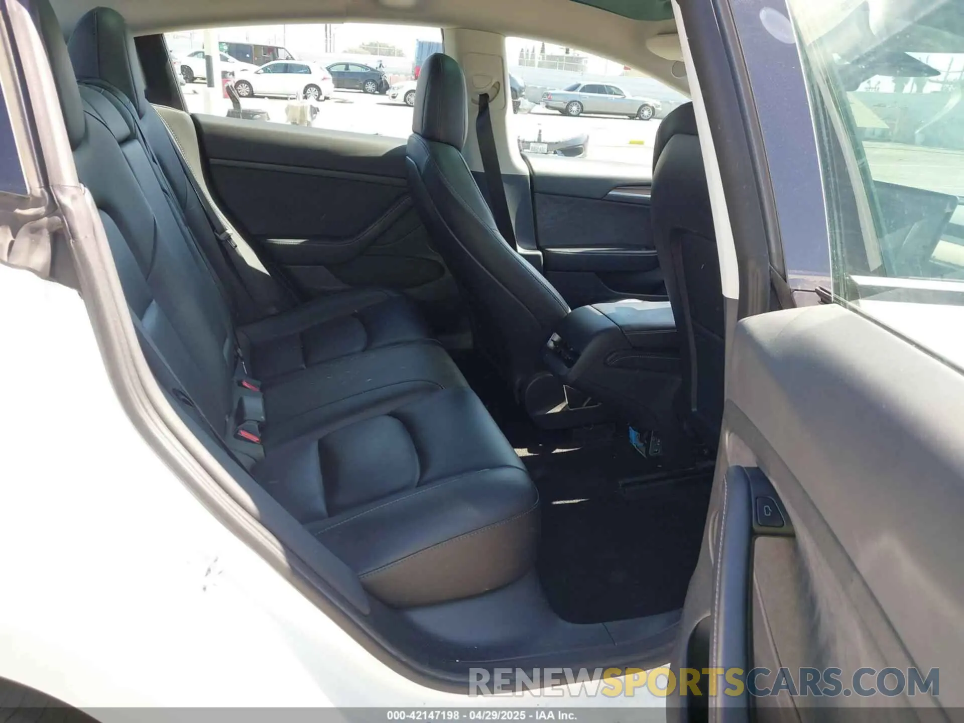 8 Фотография поврежденного автомобиля 5YJ3E1EB8NF127361 TESLA MODEL 3 2022