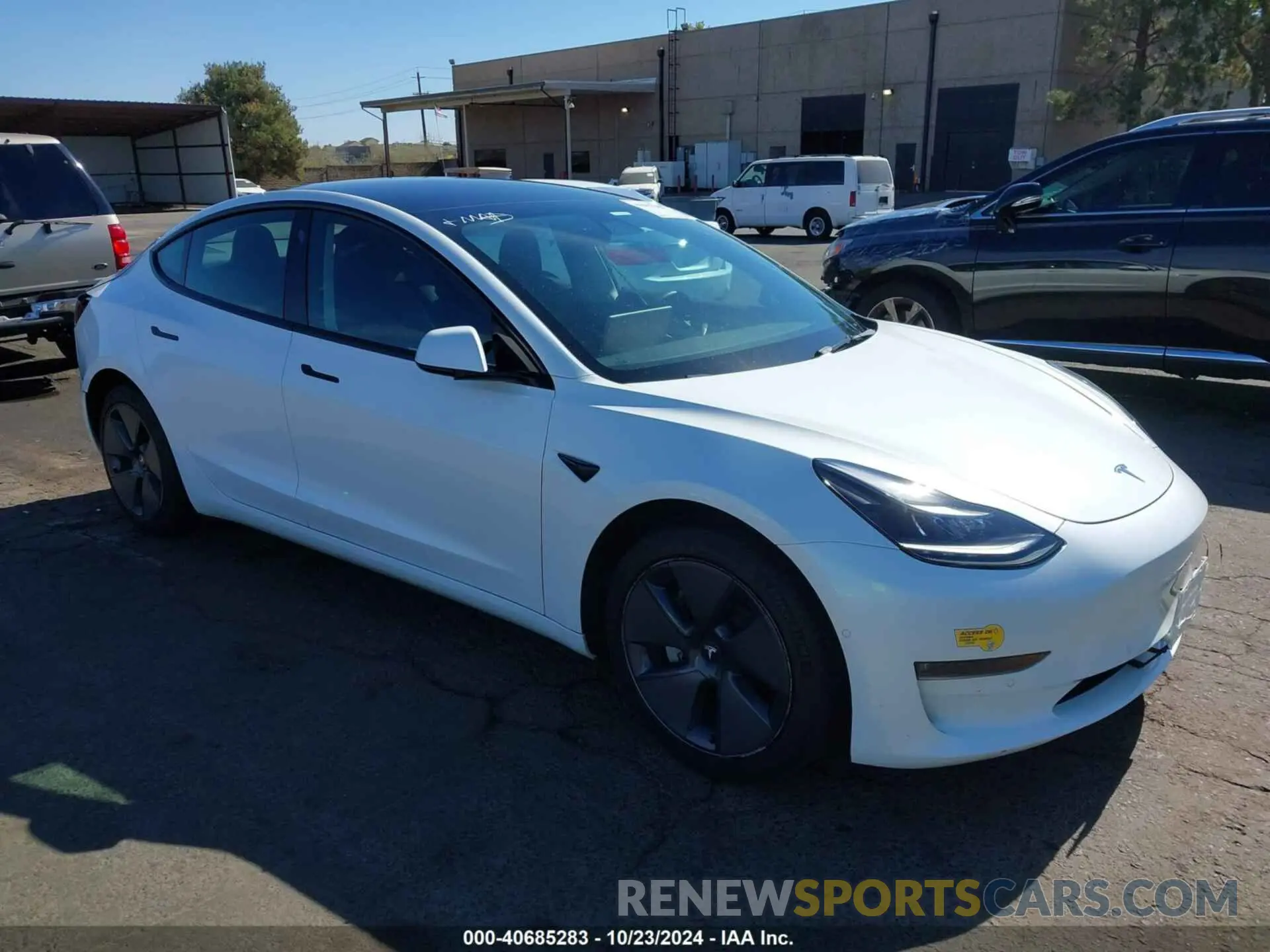 1 Photograph of a damaged car 5YJ3E1EB8NF137226 TESLA MODEL 3 2022
