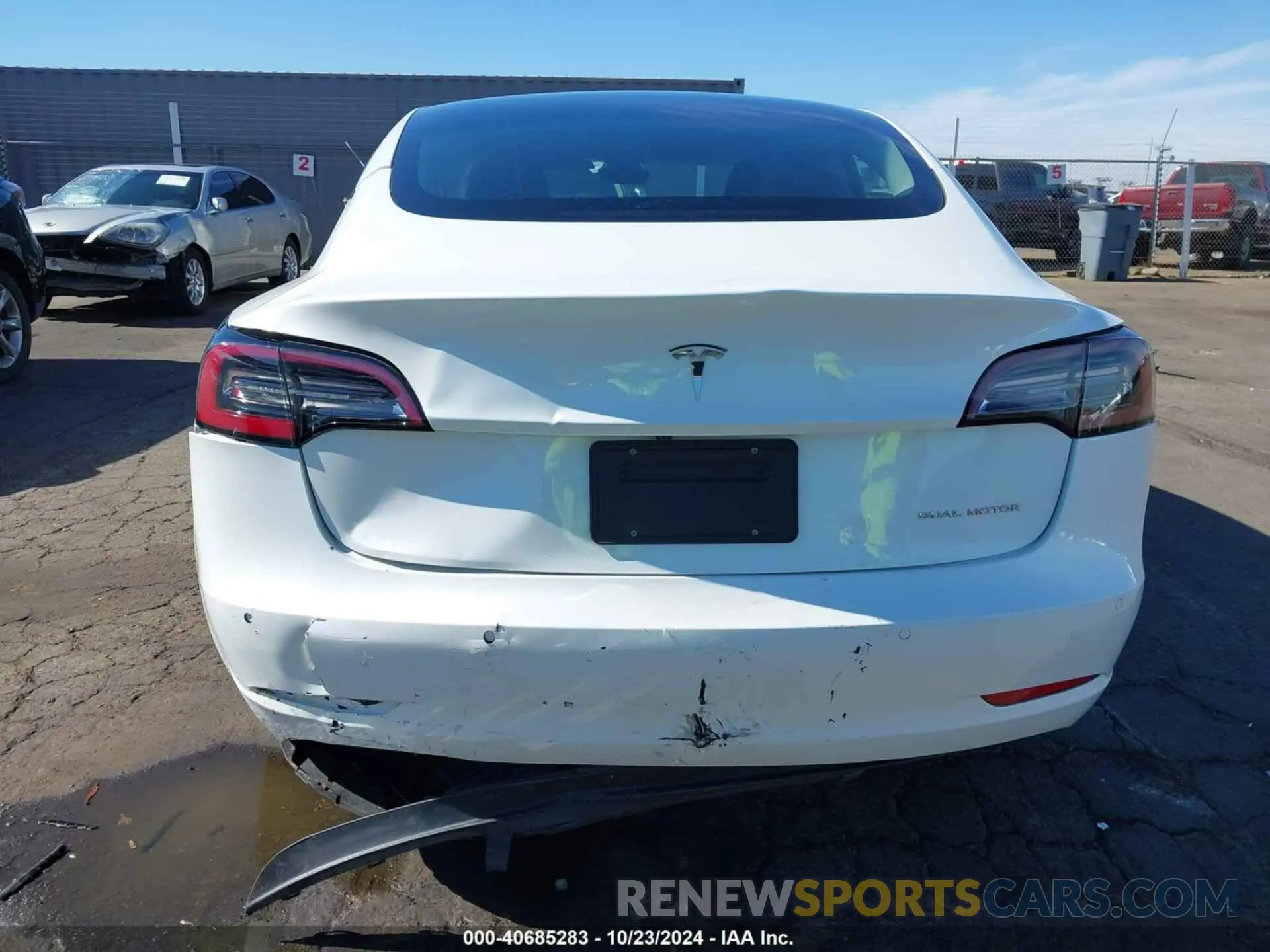 16 Photograph of a damaged car 5YJ3E1EB8NF137226 TESLA MODEL 3 2022