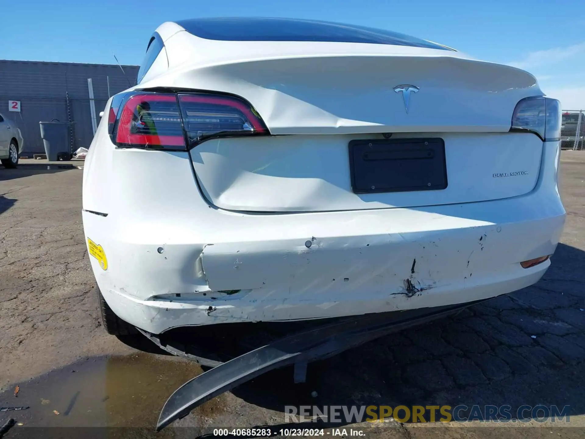 6 Photograph of a damaged car 5YJ3E1EB8NF137226 TESLA MODEL 3 2022