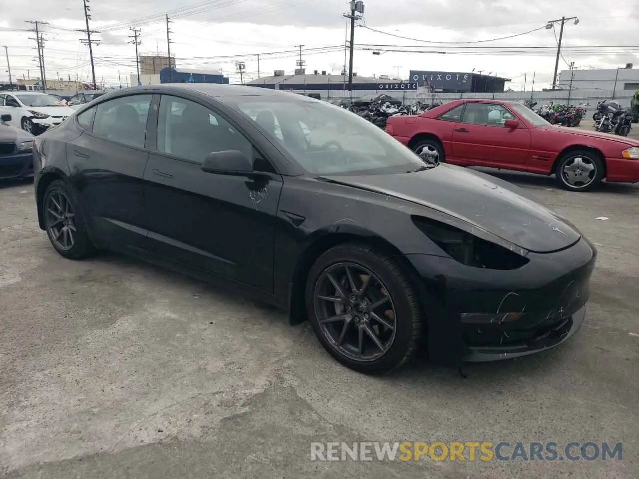 4 Photograph of a damaged car 5YJ3E1EB8NF147304 TESLA MODEL 3 2022