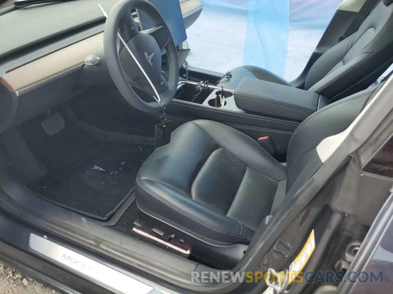 7 Photograph of a damaged car 5YJ3E1EB8NF172896 TESLA MODEL 3 2022