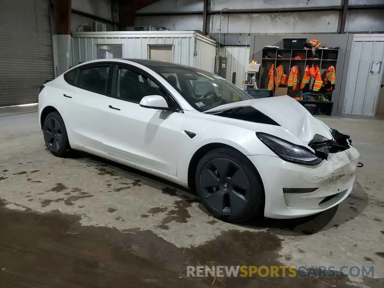 4 Фотография поврежденного автомобиля 5YJ3E1EB8NF192713 TESLA MODEL 3 2022