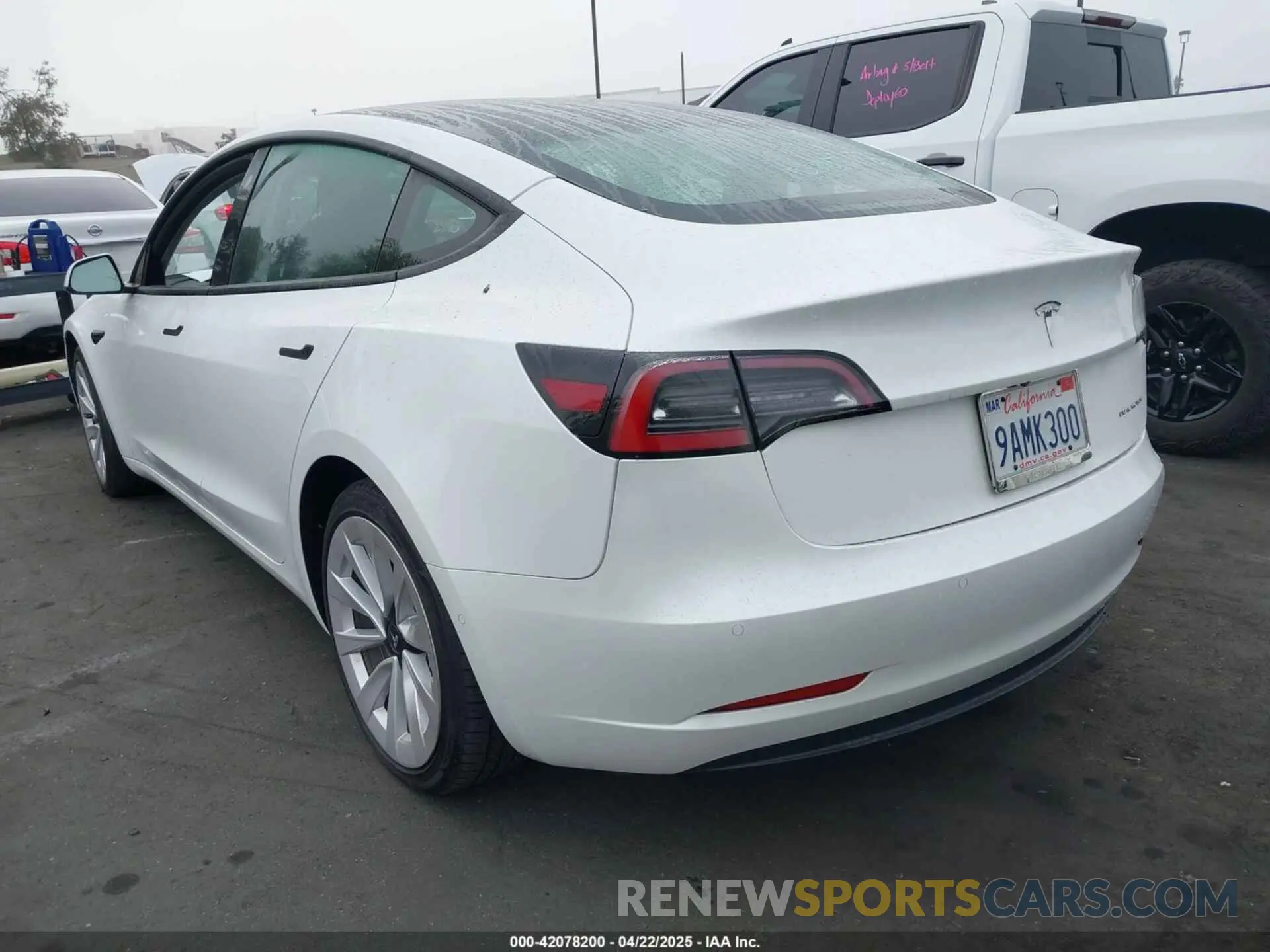3 Фотография поврежденного автомобиля 5YJ3E1EB8NF195708 TESLA MODEL 3 2022