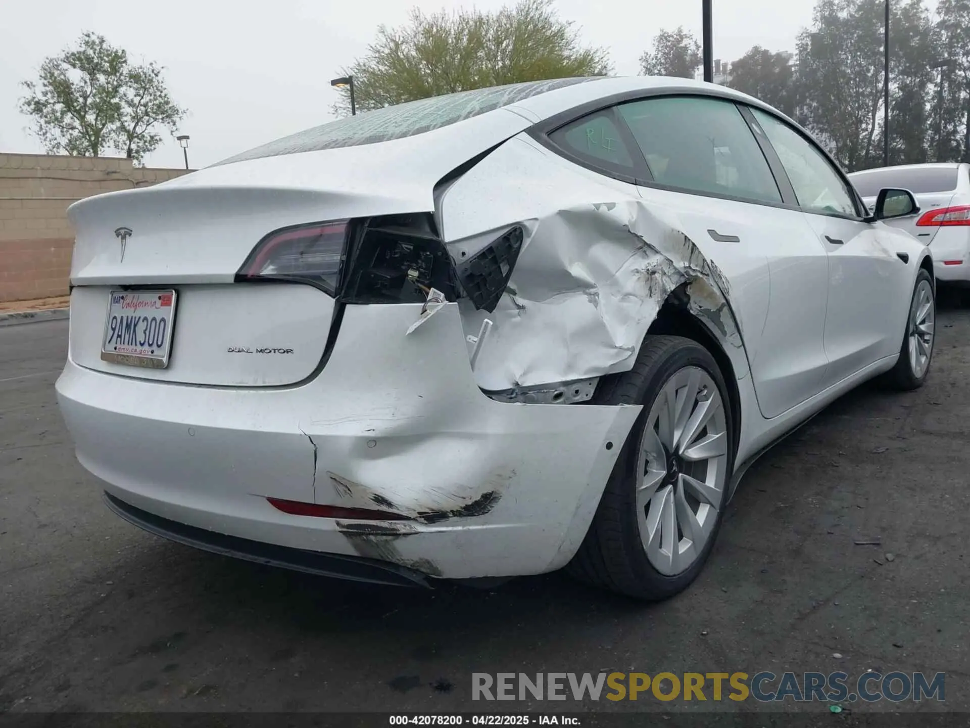 6 Фотография поврежденного автомобиля 5YJ3E1EB8NF195708 TESLA MODEL 3 2022