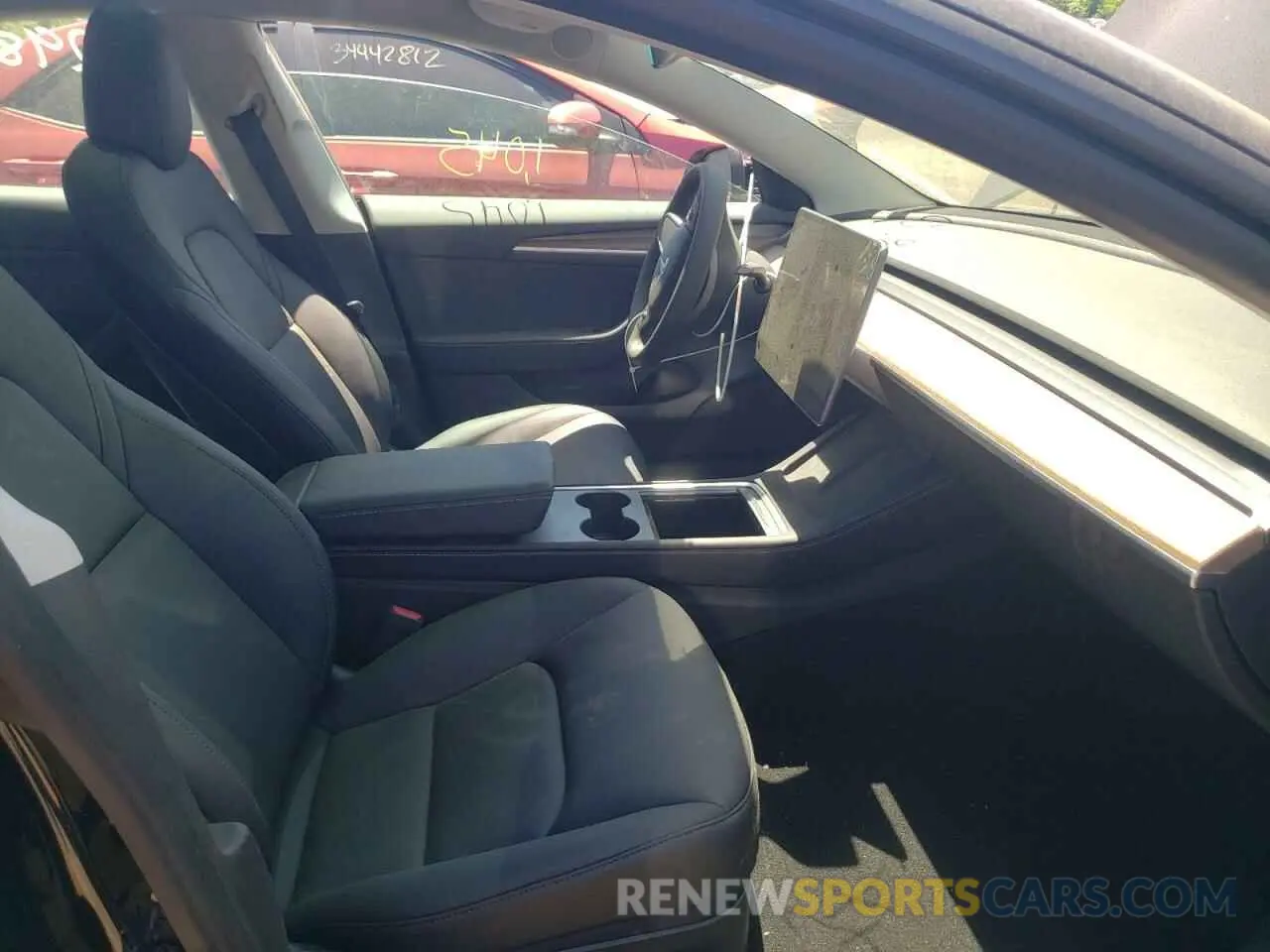 5 Photograph of a damaged car 5YJ3E1EB8NF201507 TESLA MODEL 3 2022
