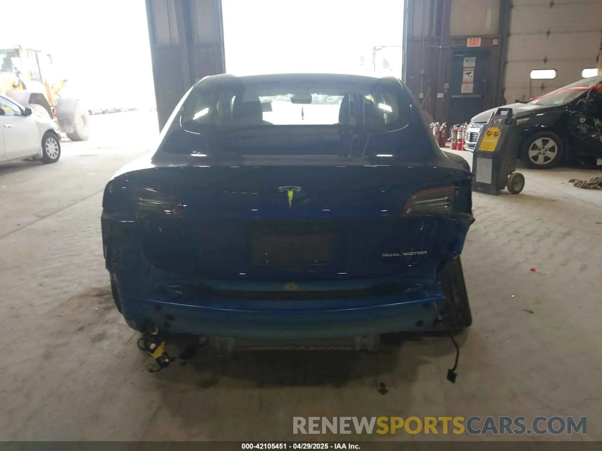 16 Фотография поврежденного автомобиля 5YJ3E1EB8NF255163 TESLA MODEL 3 2022