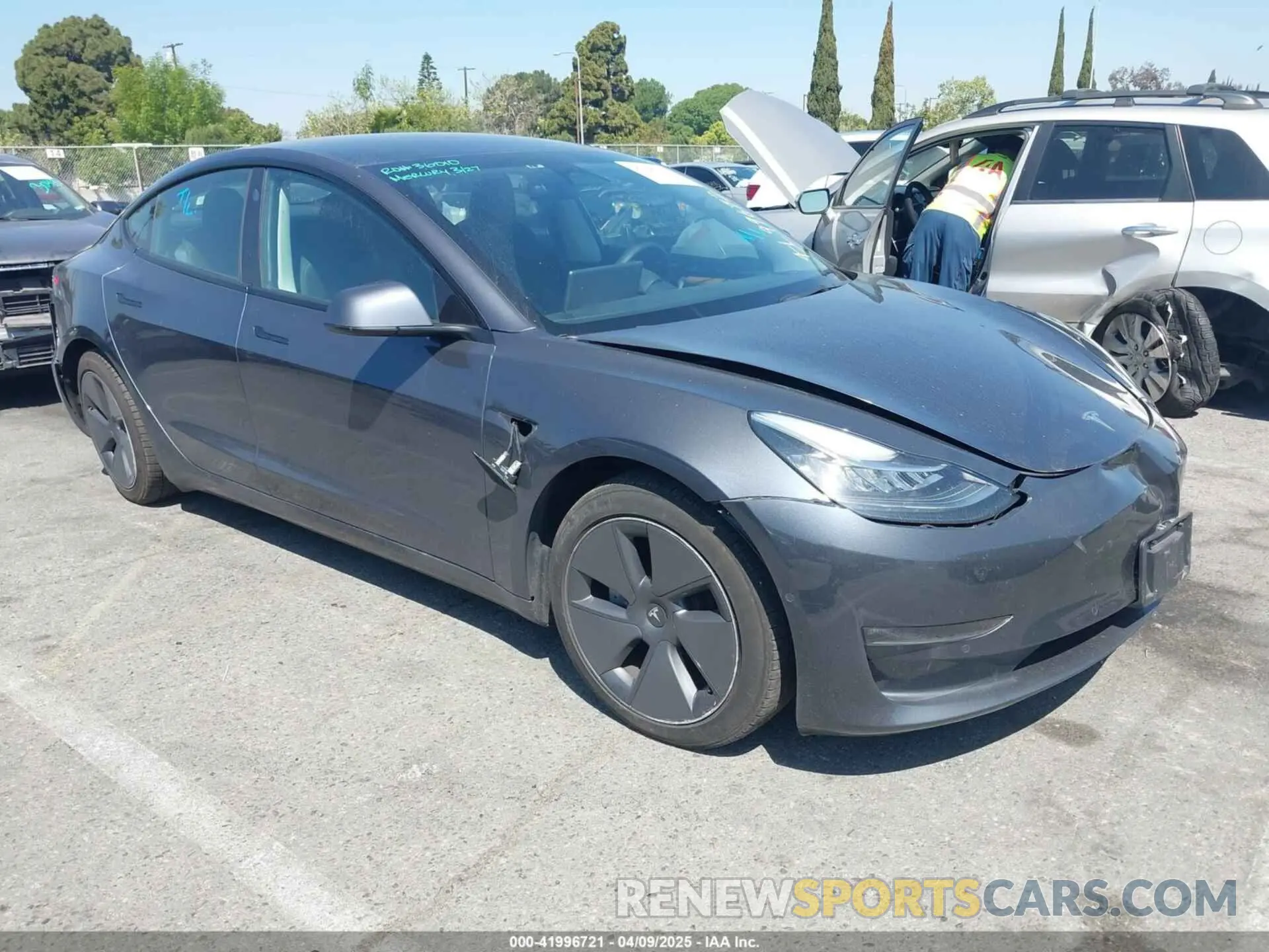 1 Фотография поврежденного автомобиля 5YJ3E1EB8NF262310 TESLA MODEL 3 2022