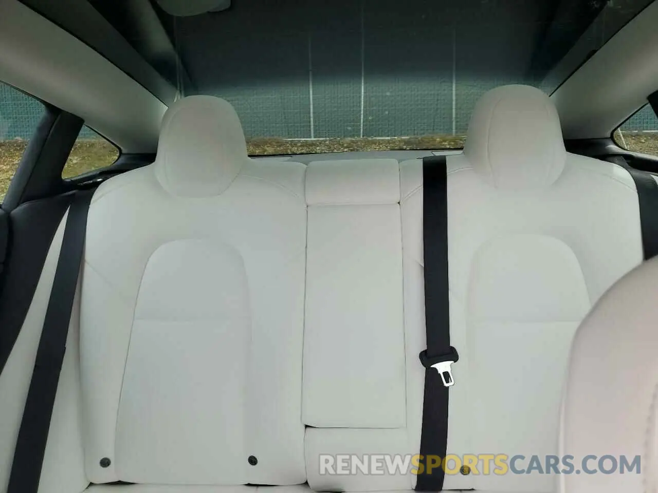 10 Photograph of a damaged car 5YJ3E1EB8NF272738 TESLA MODEL 3 2022