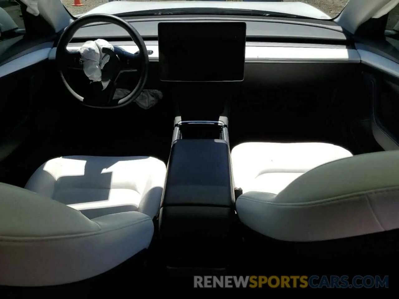 8 Photograph of a damaged car 5YJ3E1EB8NF312655 TESLA MODEL 3 2022