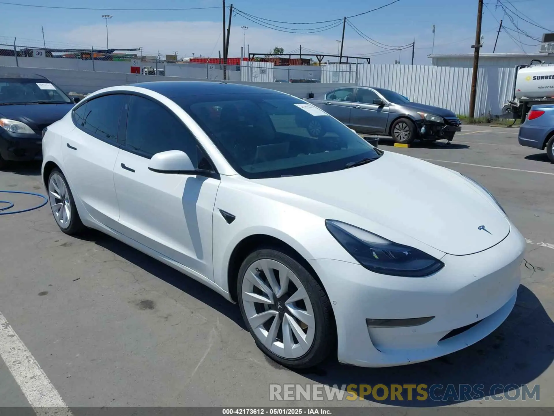 1 Фотография поврежденного автомобиля 5YJ3E1EB9NF113601 TESLA MODEL 3 2022