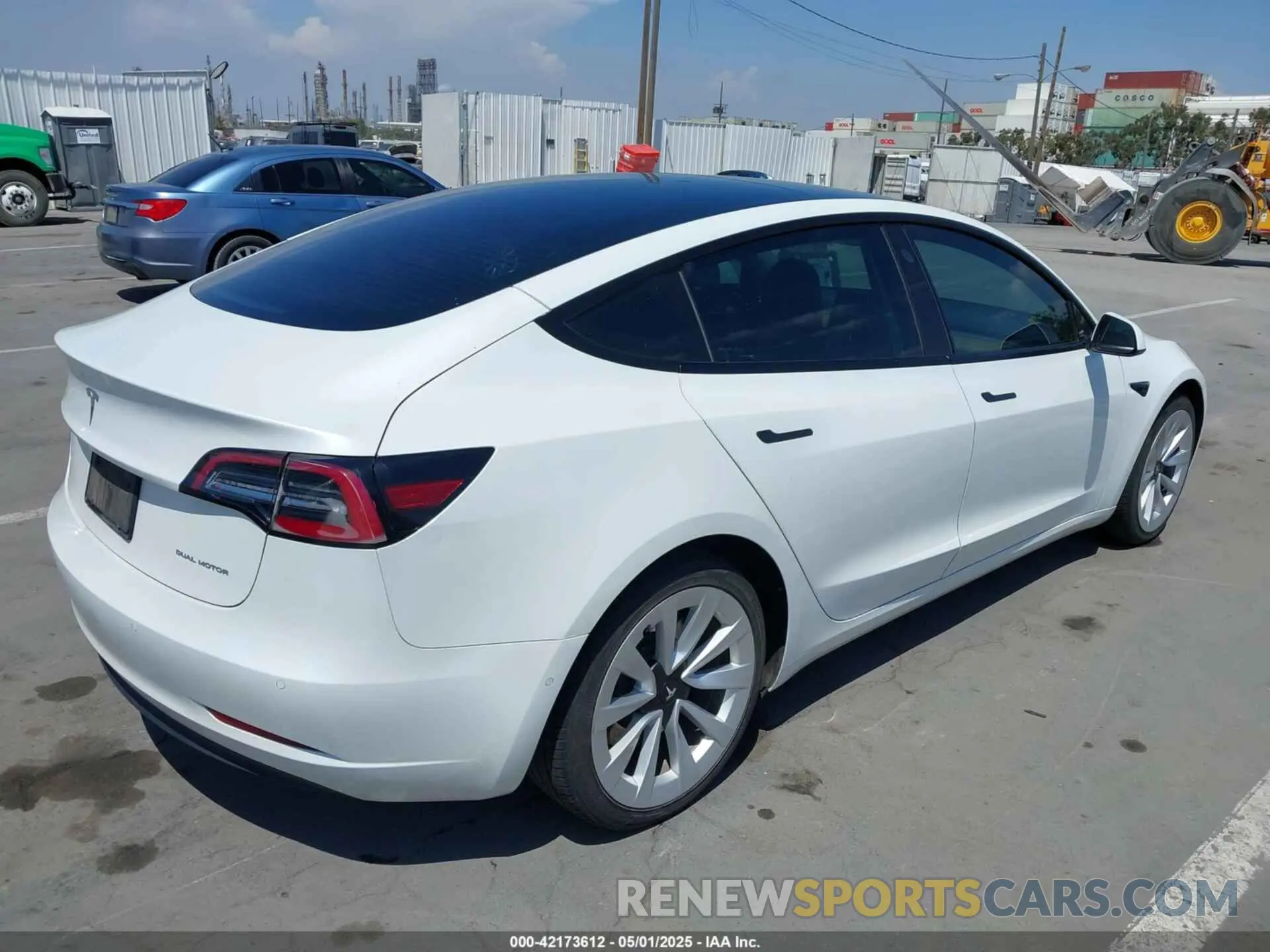 4 Фотография поврежденного автомобиля 5YJ3E1EB9NF113601 TESLA MODEL 3 2022