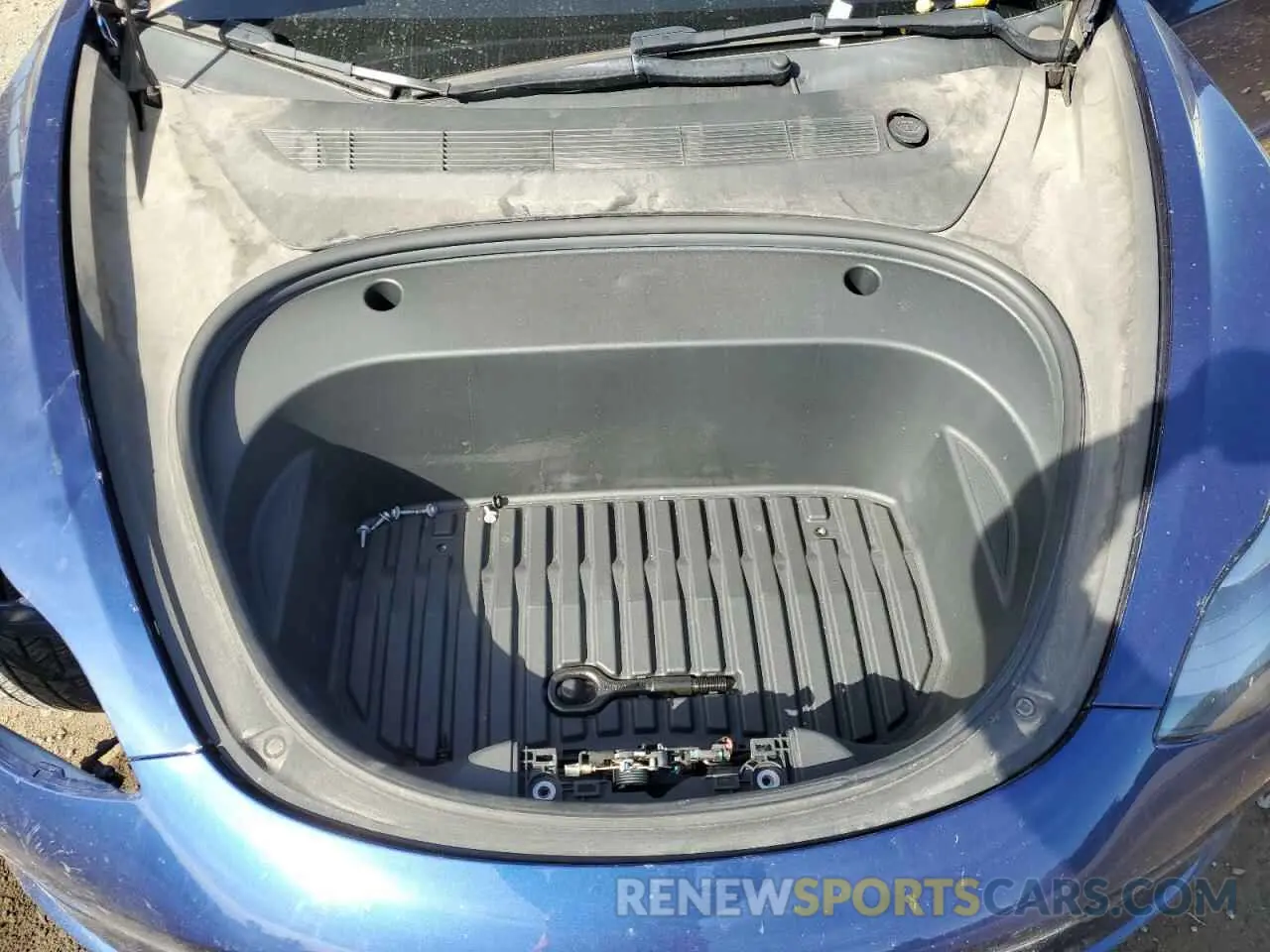 11 Photograph of a damaged car 5YJ3E1EB9NF130799 TESLA MODEL 3 2022