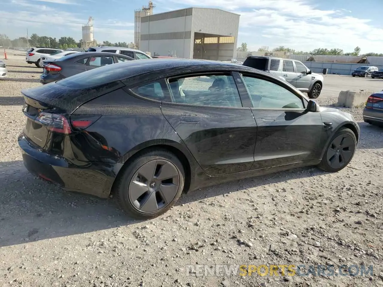 3 Photograph of a damaged car 5YJ3E1EB9NF132102 TESLA MODEL 3 2022