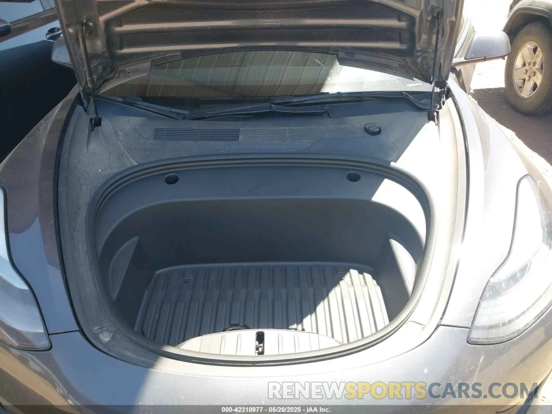 10 Фотография поврежденного автомобиля 5YJ3E1EB9NF167142 TESLA MODEL 3 2022