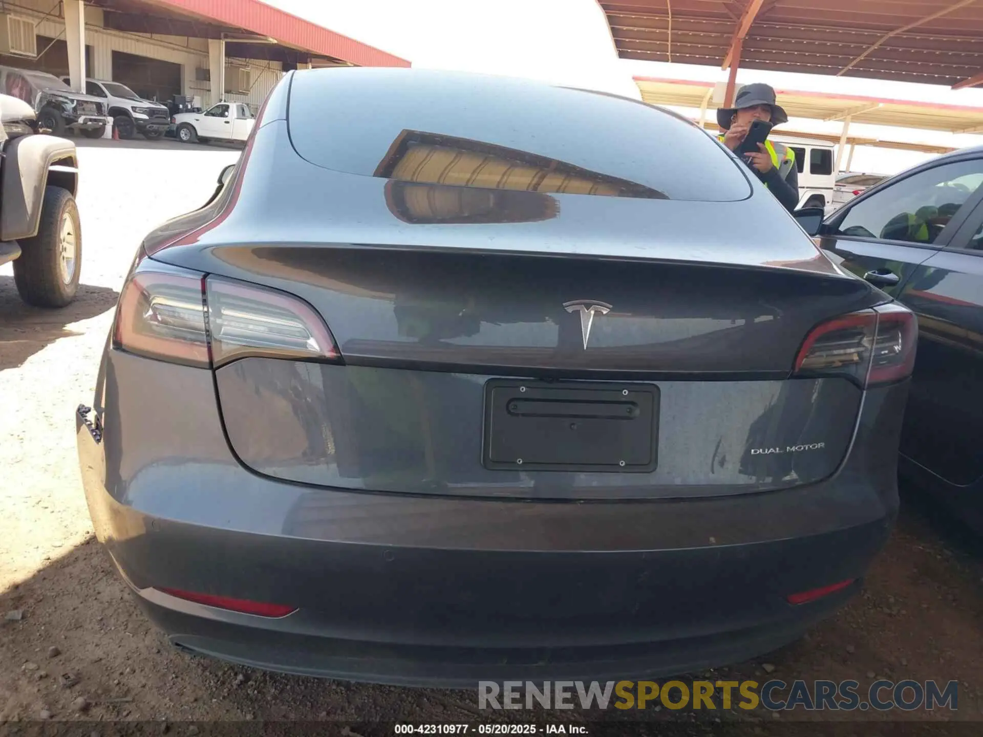 15 Фотография поврежденного автомобиля 5YJ3E1EB9NF167142 TESLA MODEL 3 2022