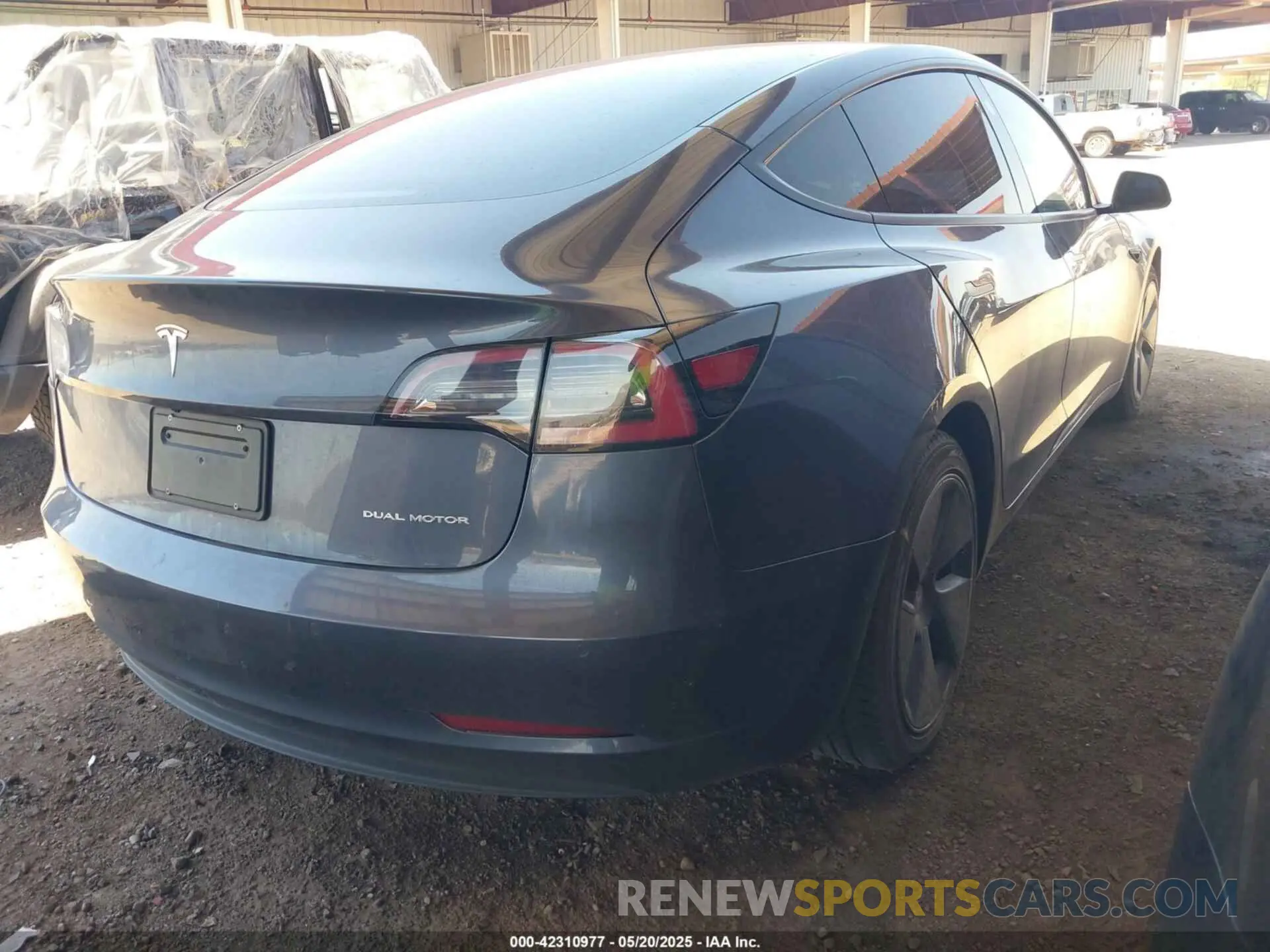 4 Фотография поврежденного автомобиля 5YJ3E1EB9NF167142 TESLA MODEL 3 2022