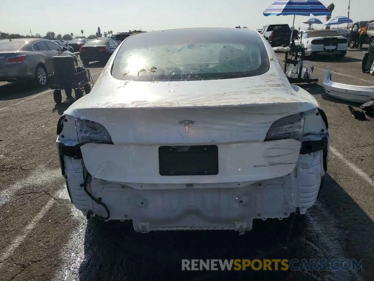 6 Photograph of a damaged car 5YJ3E1EB9NF173779 TESLA MODEL 3 2022