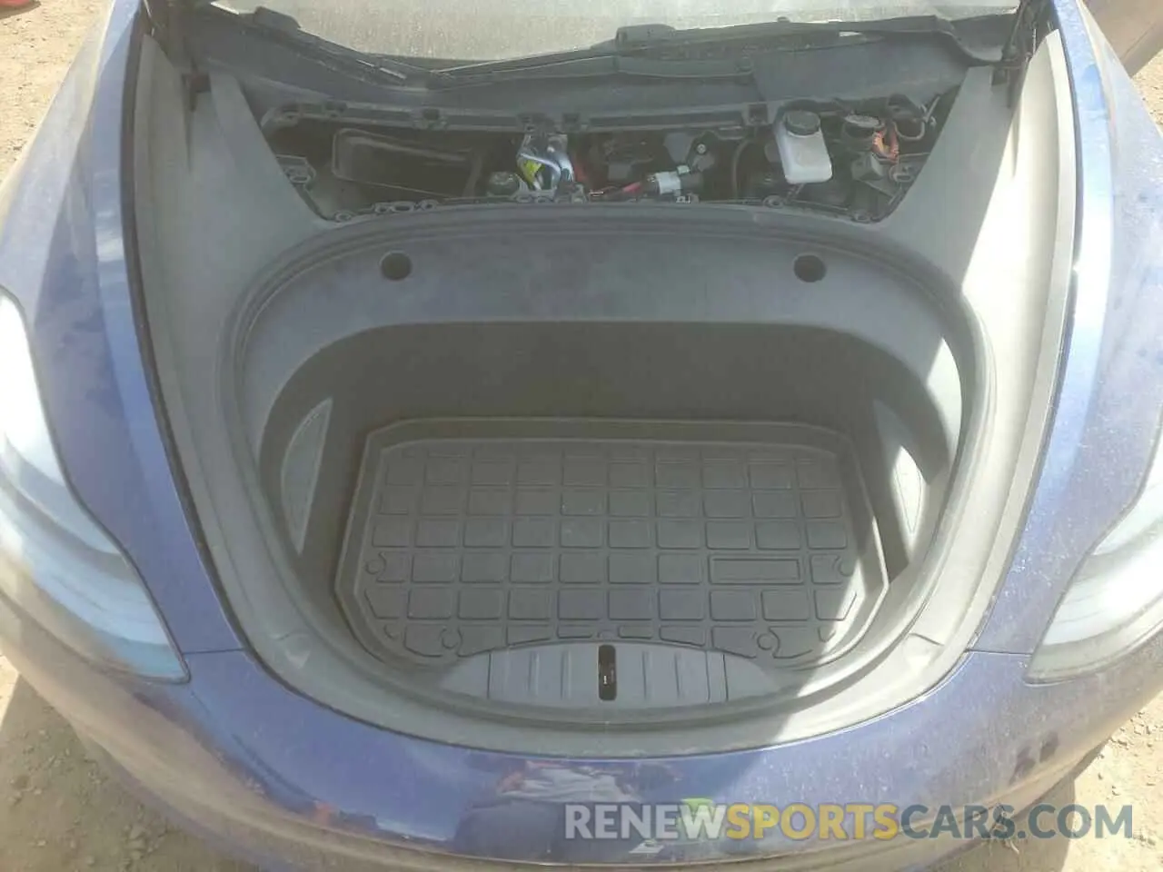 11 Photograph of a damaged car 5YJ3E1EB9NF179470 TESLA MODEL 3 2022