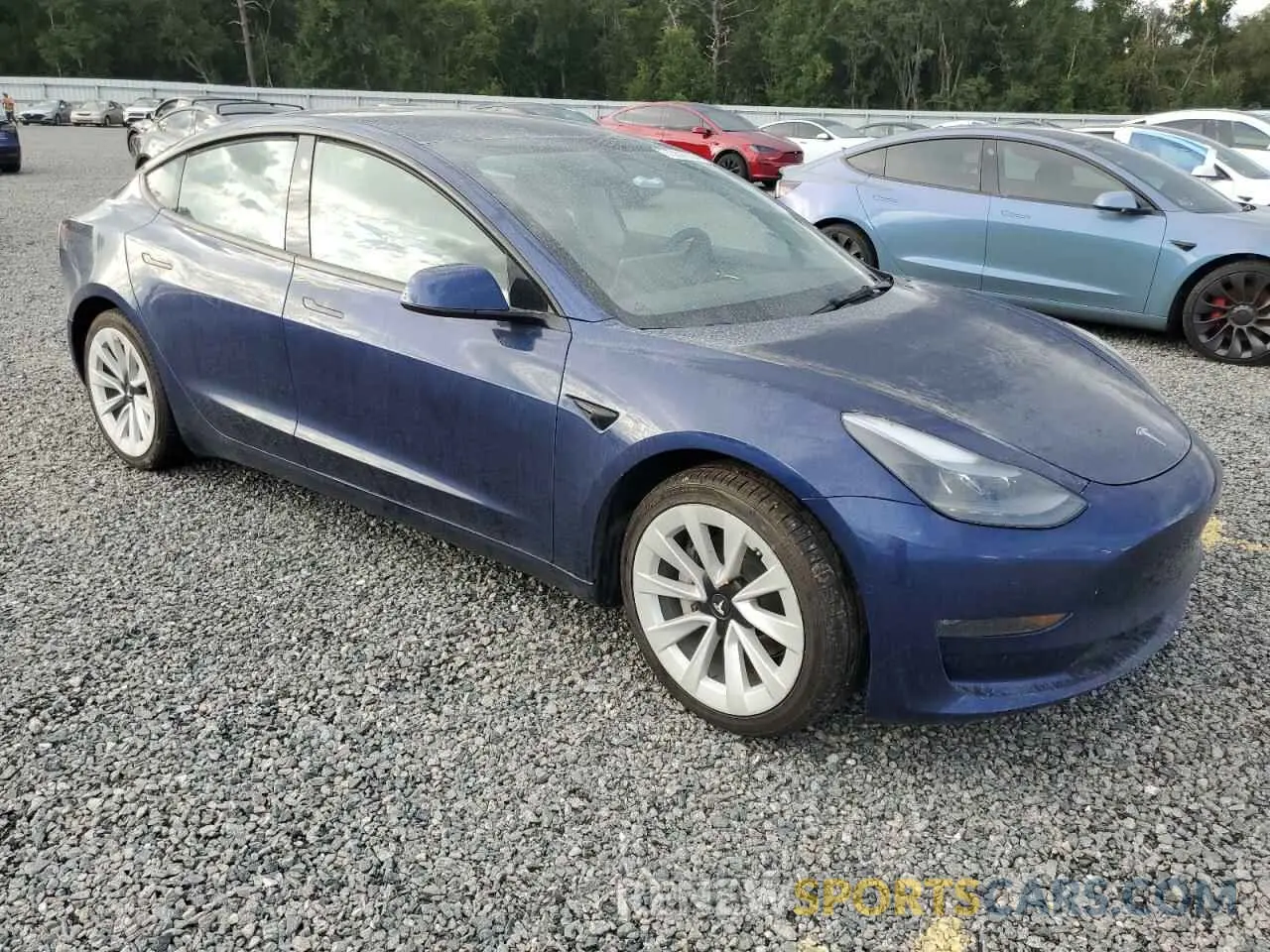 4 Фотография поврежденного автомобиля 5YJ3E1EB9NF184295 TESLA MODEL 3 2022