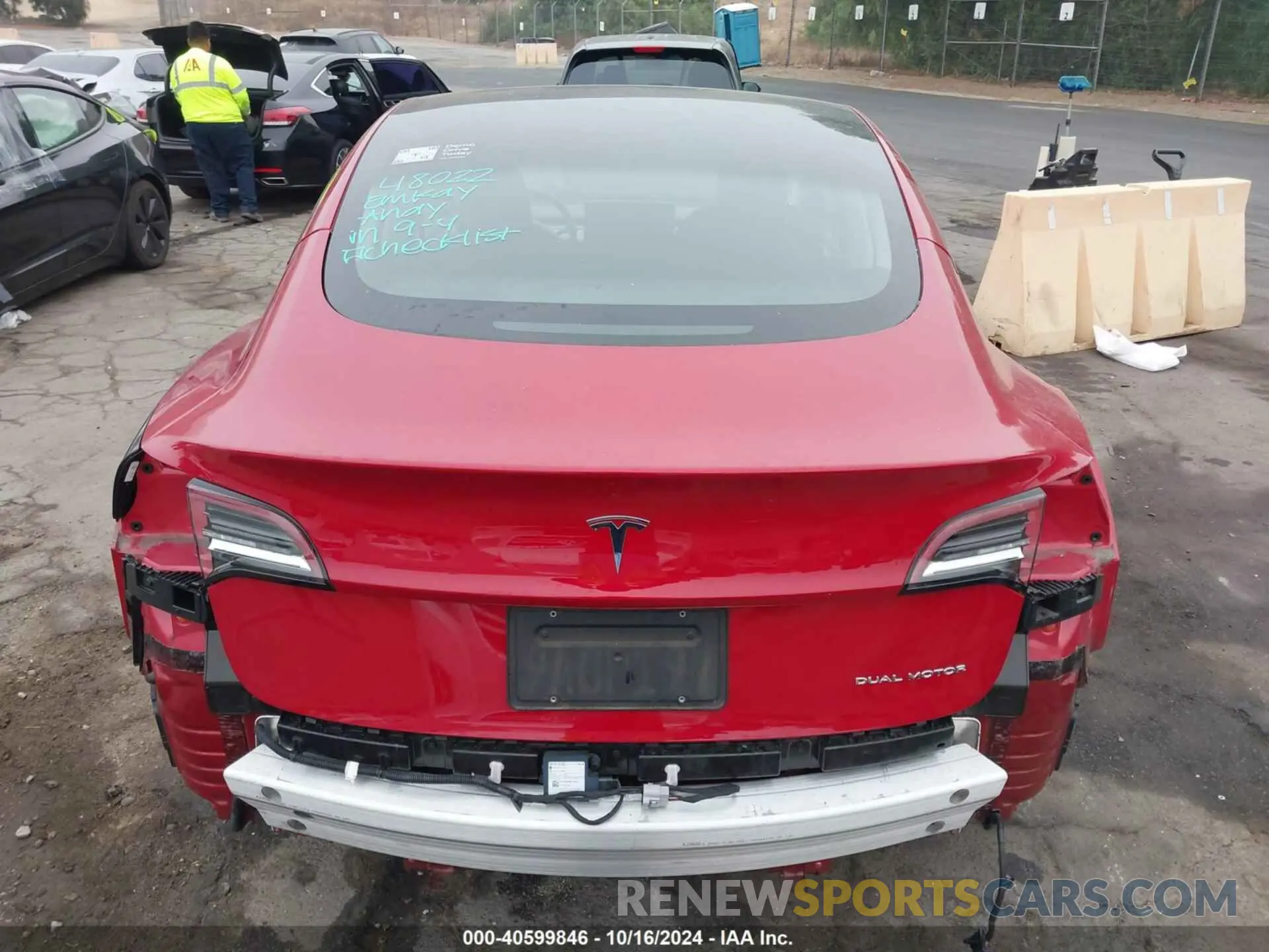 17 Photograph of a damaged car 5YJ3E1EB9NF192560 TESLA MODEL 3 2022