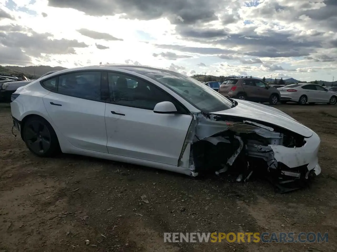 4 Фотография поврежденного автомобиля 5YJ3E1EB9NF207364 TESLA MODEL 3 2022