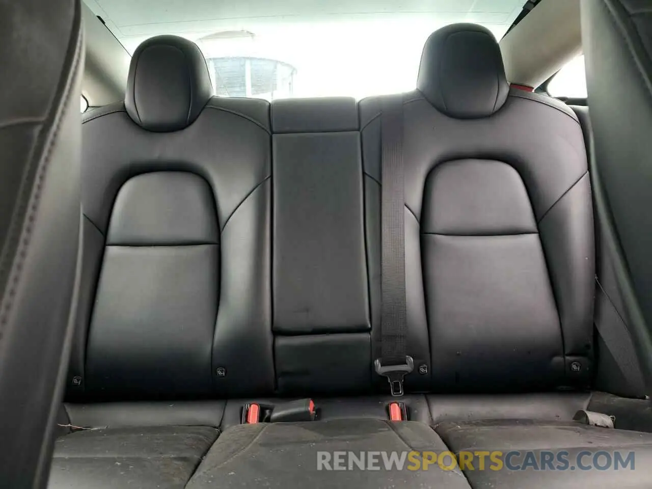 11 Photograph of a damaged car 5YJ3E1EB9NF272070 TESLA MODEL 3 2022