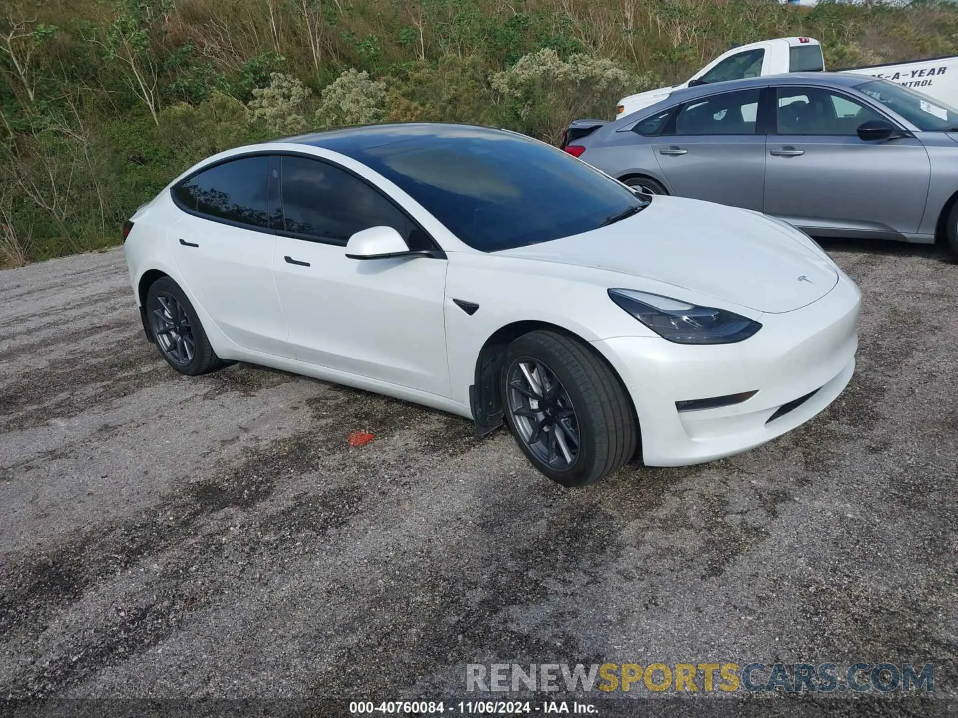 1 Photograph of a damaged car 5YJ3E1EB9NF310011 TESLA MODEL 3 2022