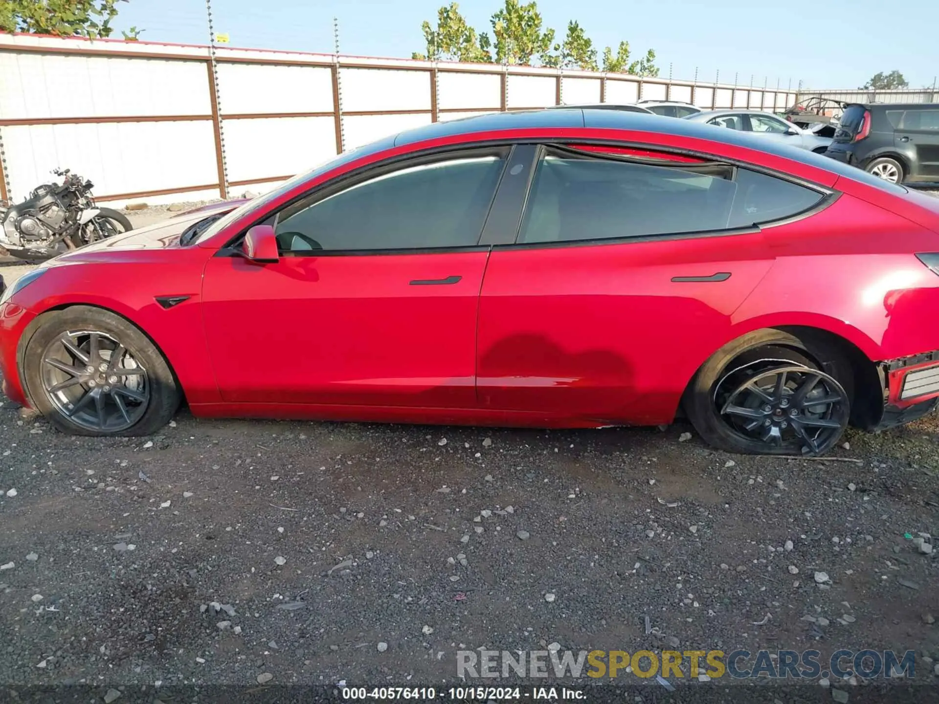 15 Фотография поврежденного автомобиля 5YJ3E1EB9NF323180 TESLA MODEL 3 2022