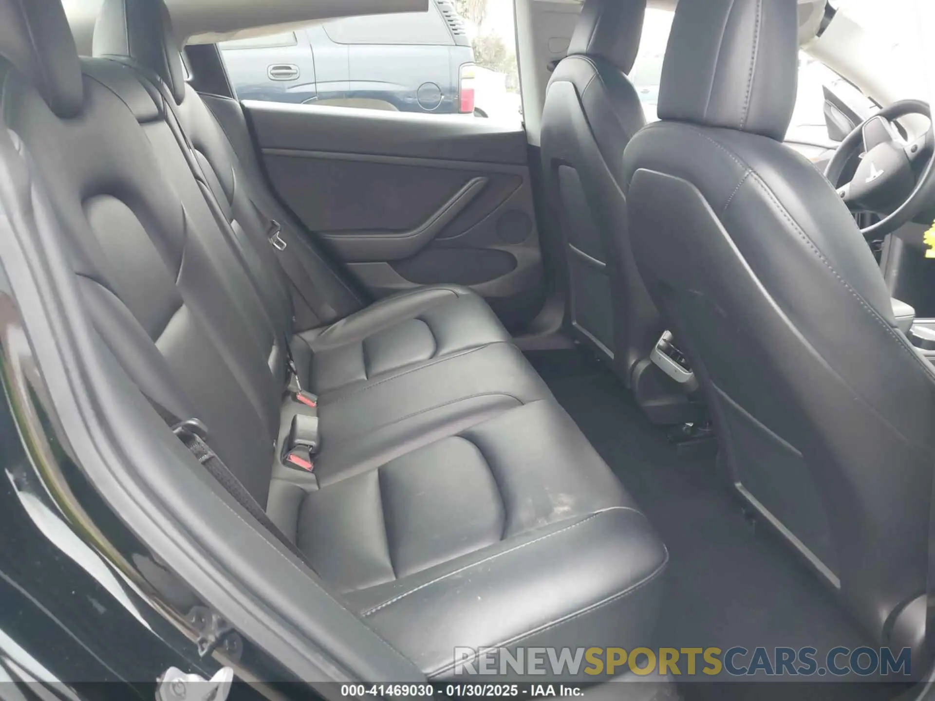 8 Photograph of a damaged car 5YJ3E1EB9NF348368 TESLA MODEL 3 2022