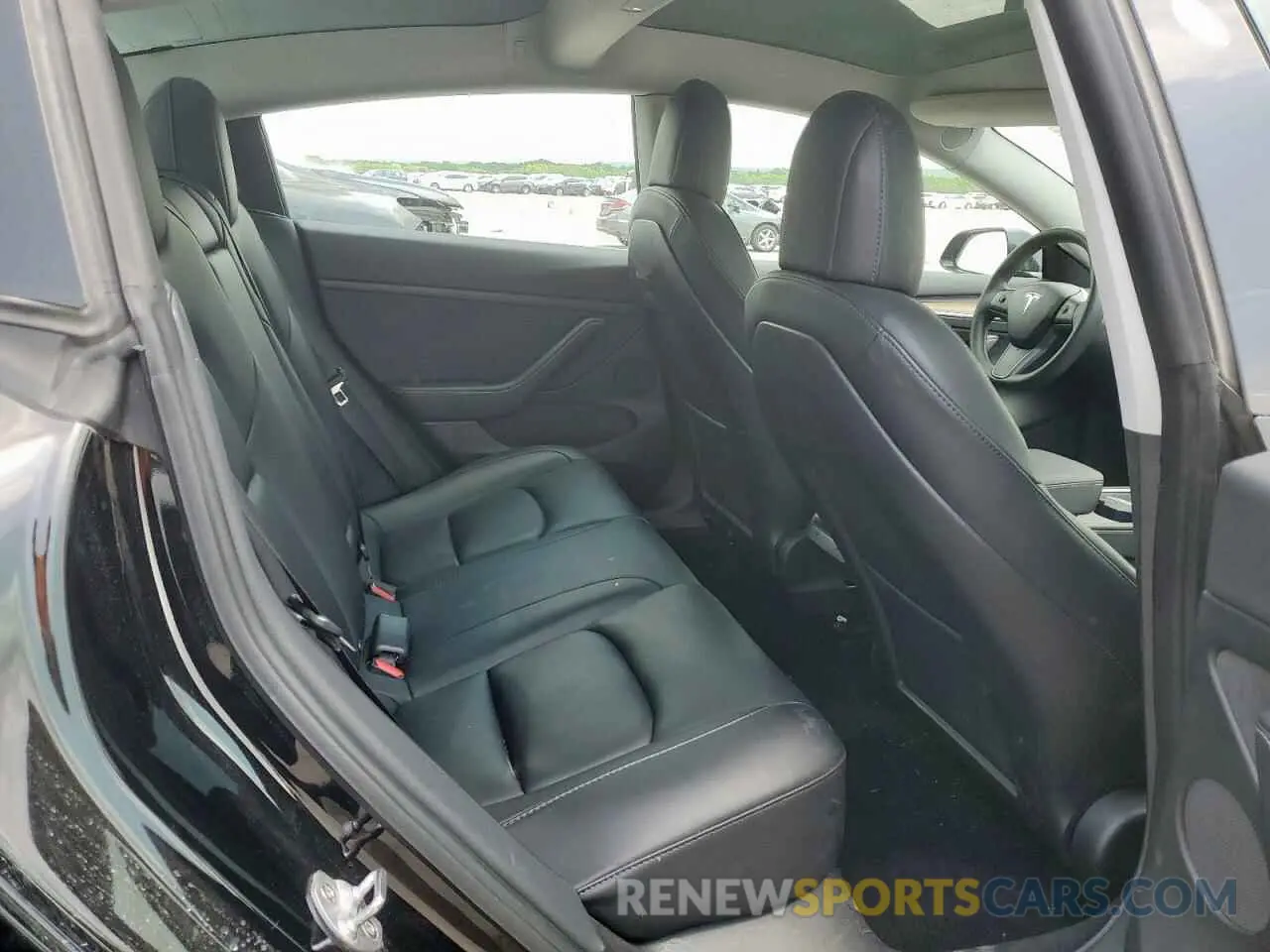 10 Photograph of a damaged car 5YJ3E1EB9NF354607 TESLA MODEL 3 2022