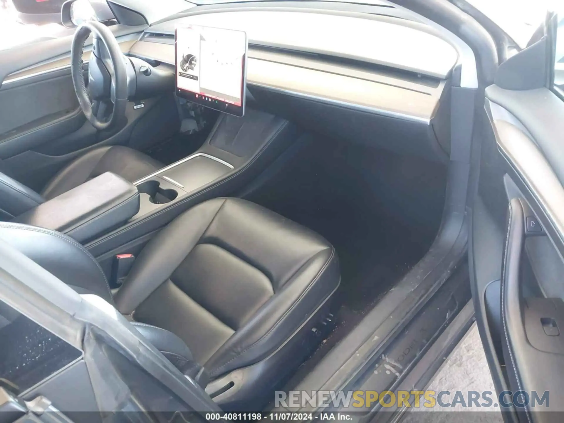 5 Photograph of a damaged car 5YJ3E1EBXNF124073 TESLA MODEL 3 2022