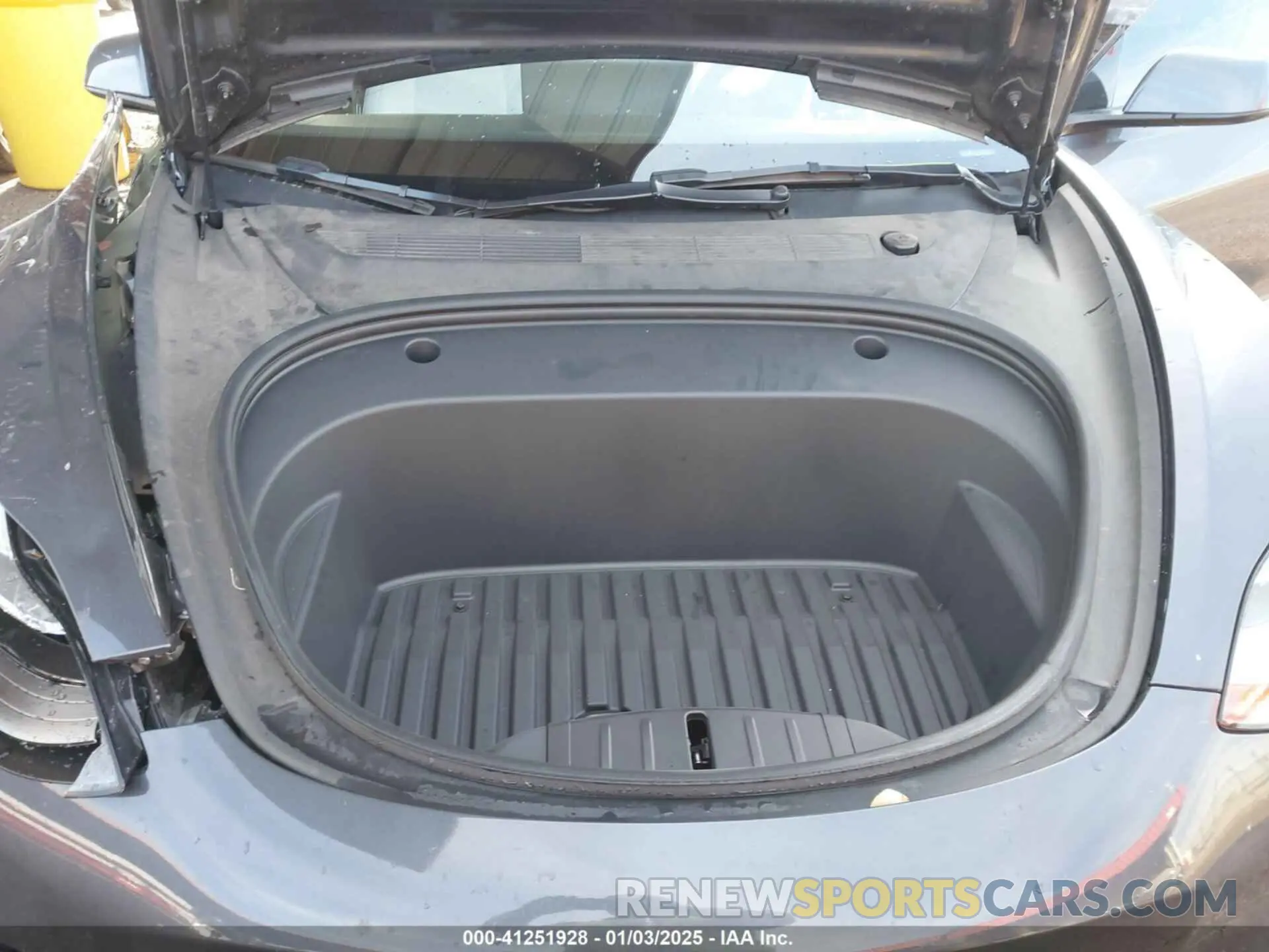 10 Photograph of a damaged car 5YJ3E1EBXNF129693 TESLA MODEL 3 2022