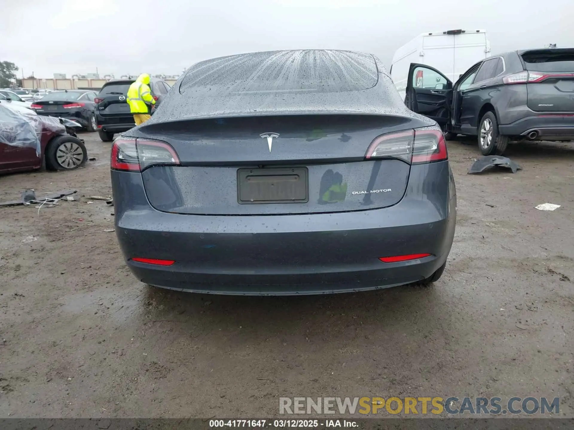 15 Photograph of a damaged car 5YJ3E1EBXNF138538 TESLA MODEL 3 2022